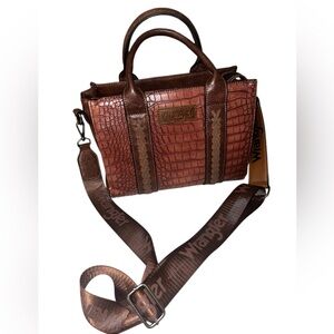 Wrangler Brown Messenger Bag with Adjustable Strap